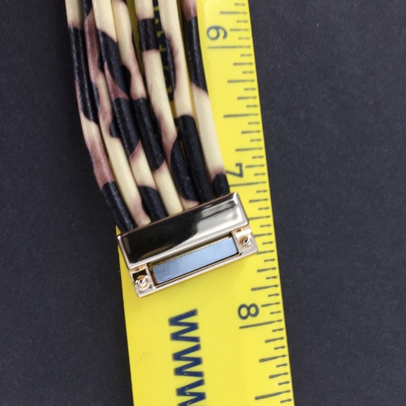 3/$21 Leopard Multi-layer Leather Magnetic Bracelet - Picture 7 of 7